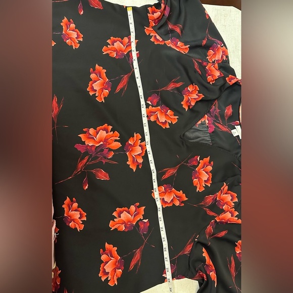 πΊ Ava & Viv Womenβs Plus Size Floral V-Neck Blouse πΊ - Picture 5 of 10